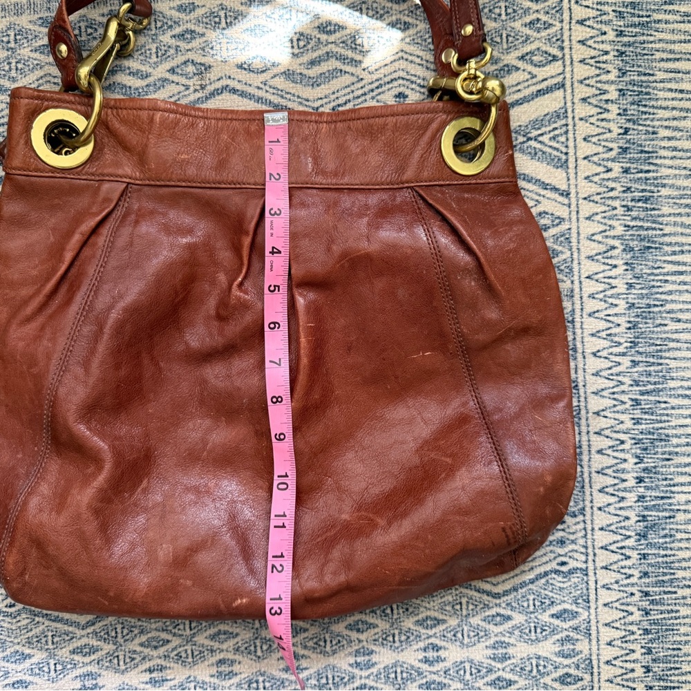 Vintage Coach Brown Leather Crossbody Bag with Gold Accents, XL size - Picture 7 of 9